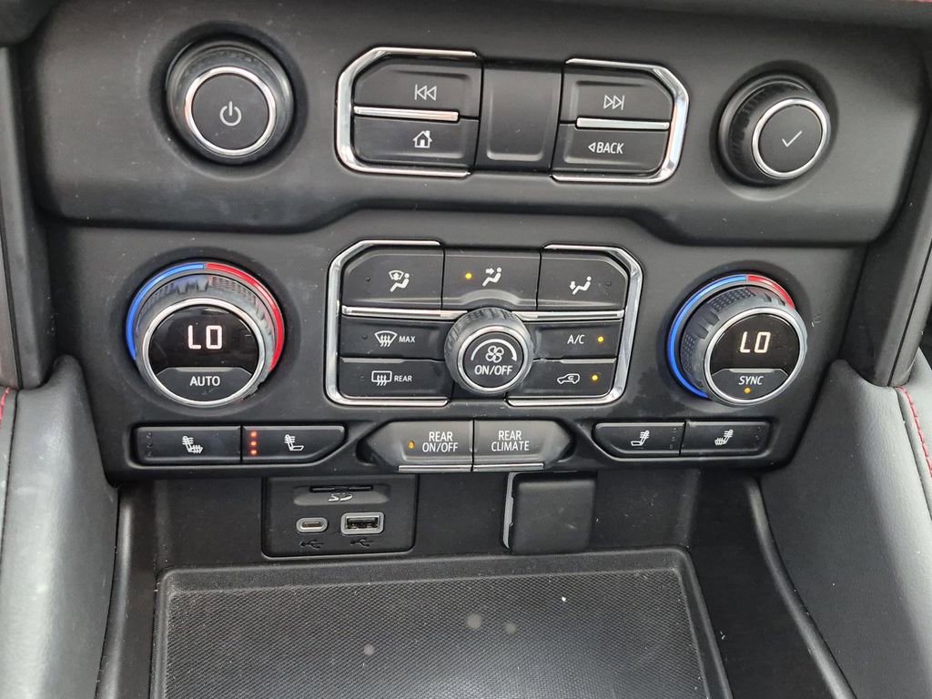 Used 2021 Chevrolet Tahoe RST w/ Luxury Package image 39