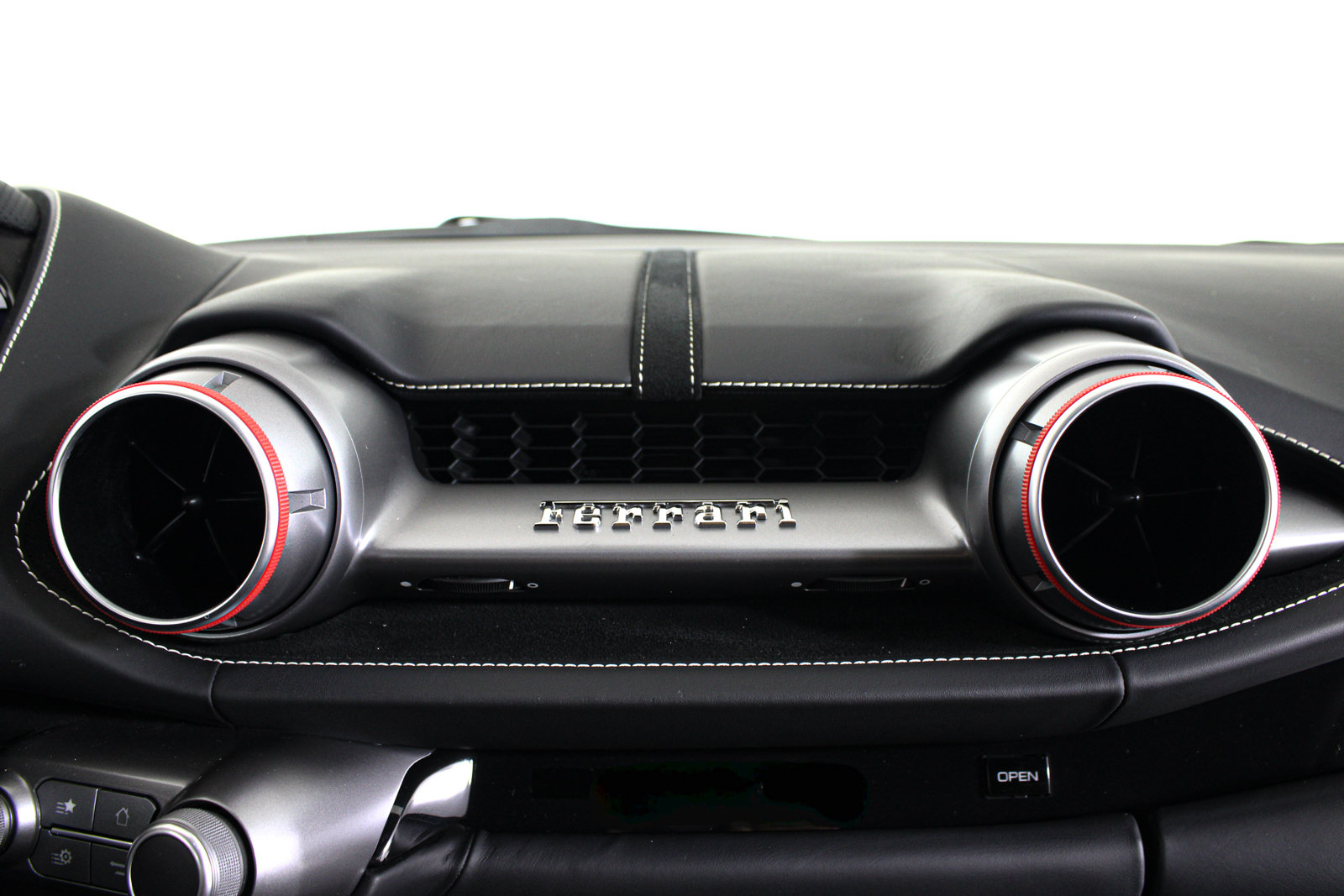Used 2019 Ferrari 812 Superfast RWD image 37