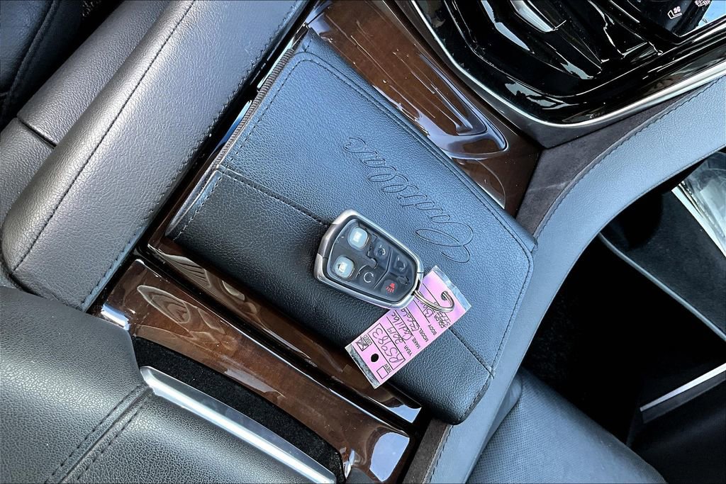 Used 2019 Cadillac Escalade ESV Luxury image 11
