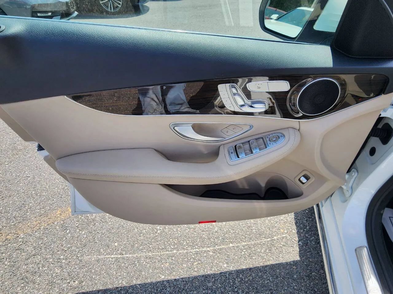 Used 2017 Mercedes-Benz C 300 4MATIC Sedan image 10