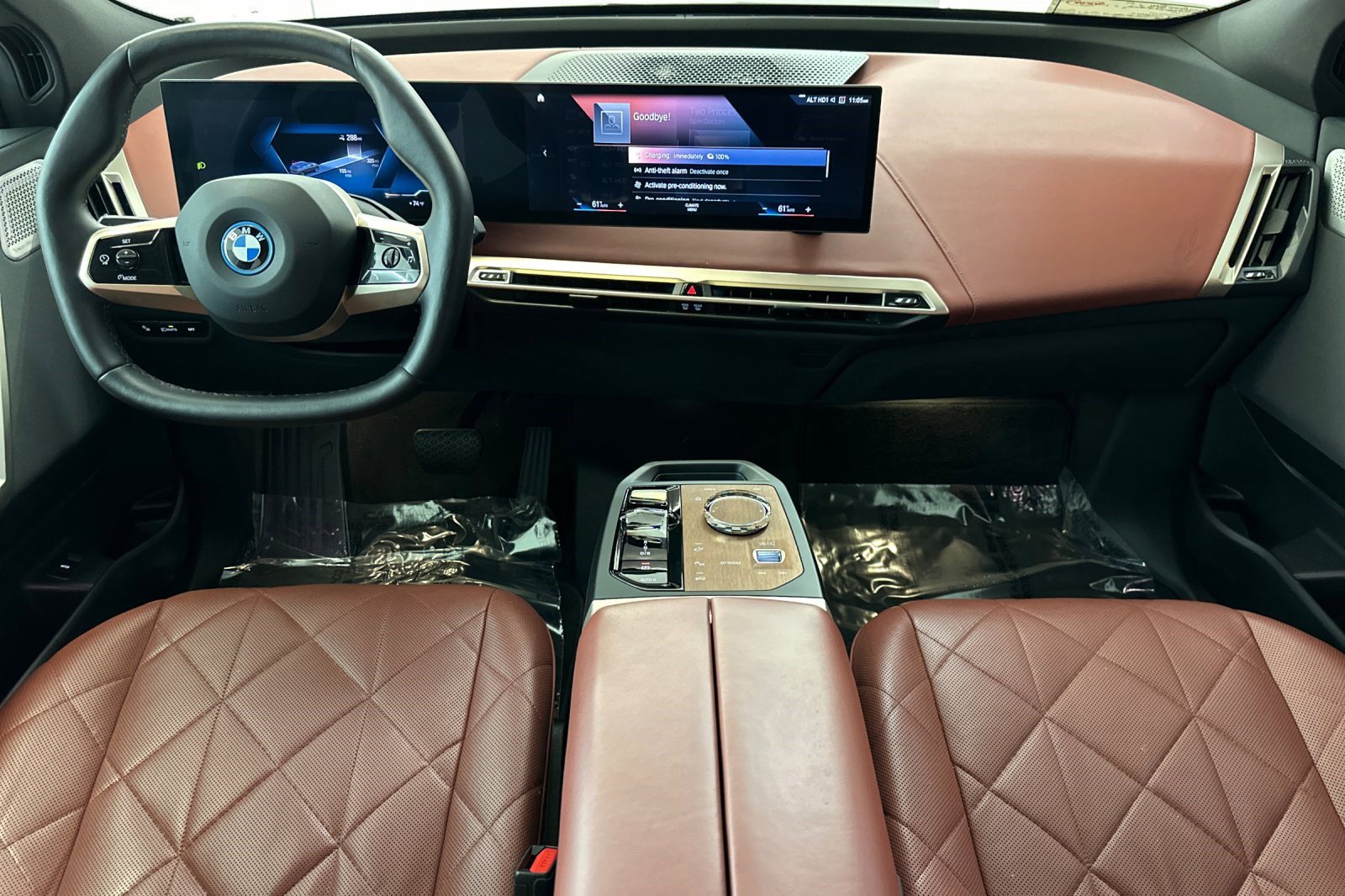 Certified 2023 BMW iX M60 w/ Executive Package AWD/4WD image 15