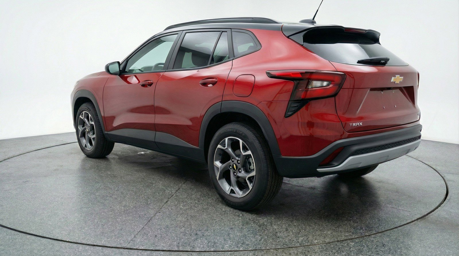 Used 2025 Chevrolet Trax LT w/ LT Convenience Package FWD image 6