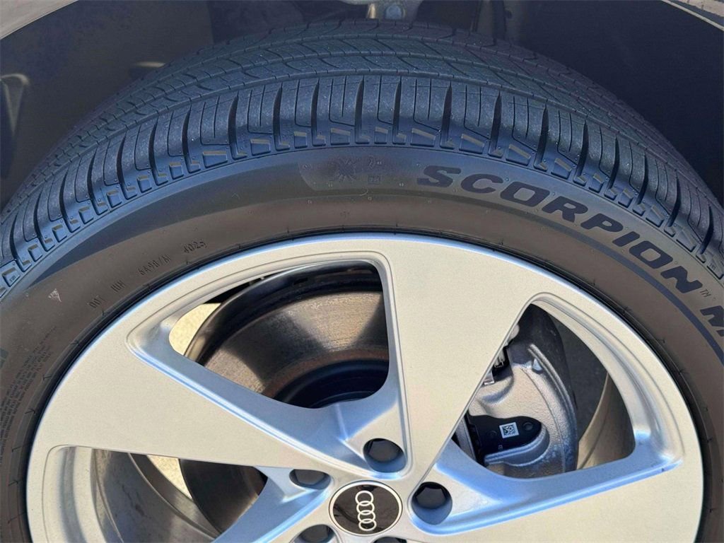 New 2025 Audi Q5 Premium Plus image 6