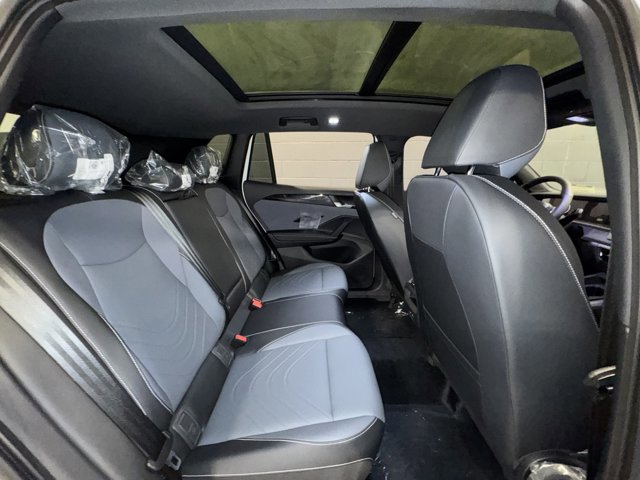 New 2026 Volkswagen Tiguan SE R-Line image 9