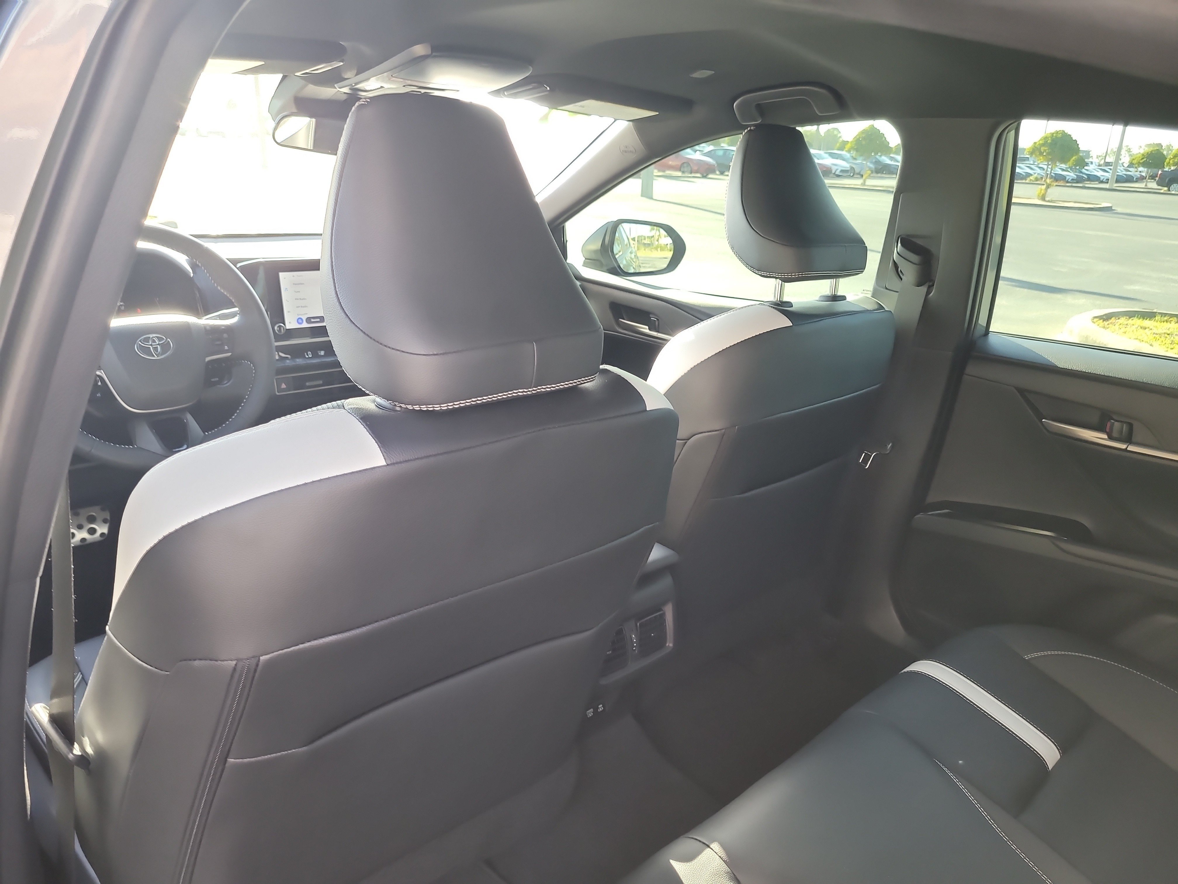 Certified 2025 Toyota Camry SE FWD image 11