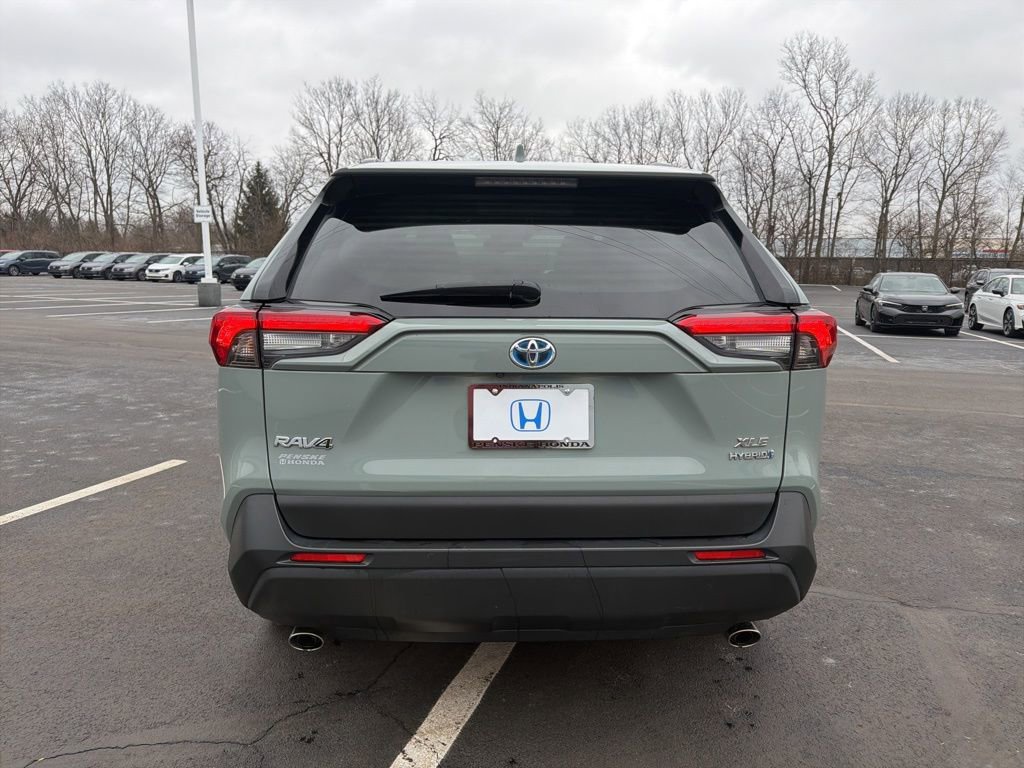 Used 2019 Toyota RAV4 XLE image 4