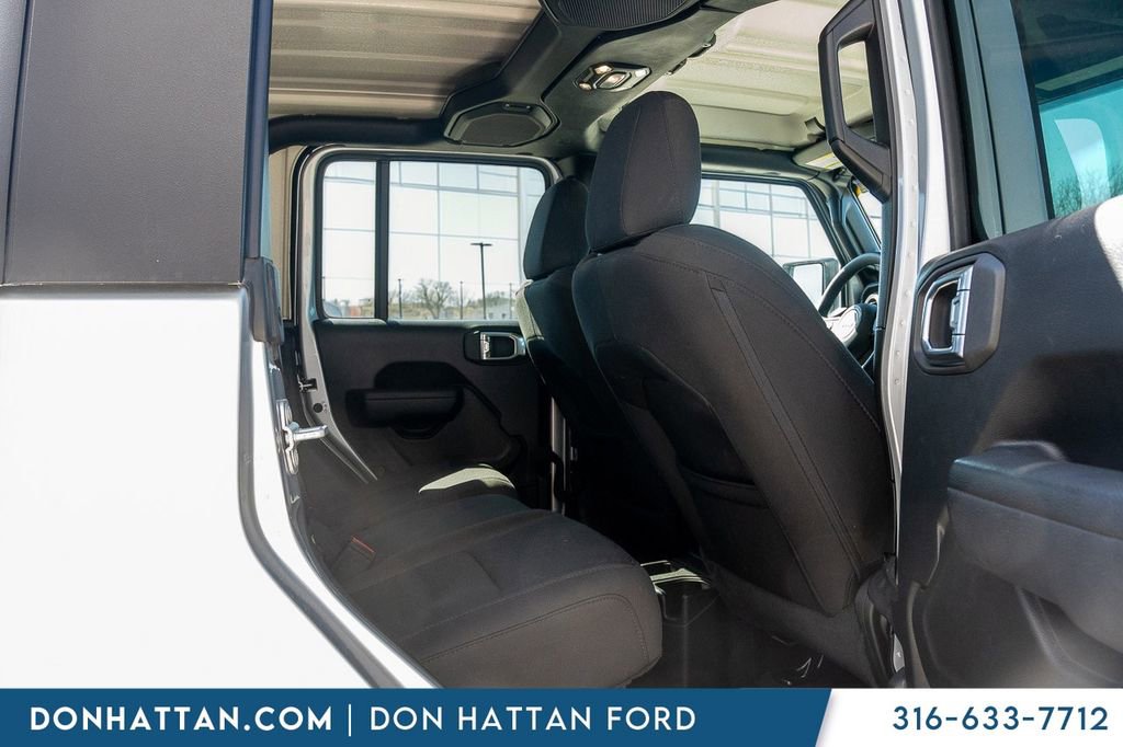 Used 2023 Jeep Gladiator Sport image 20