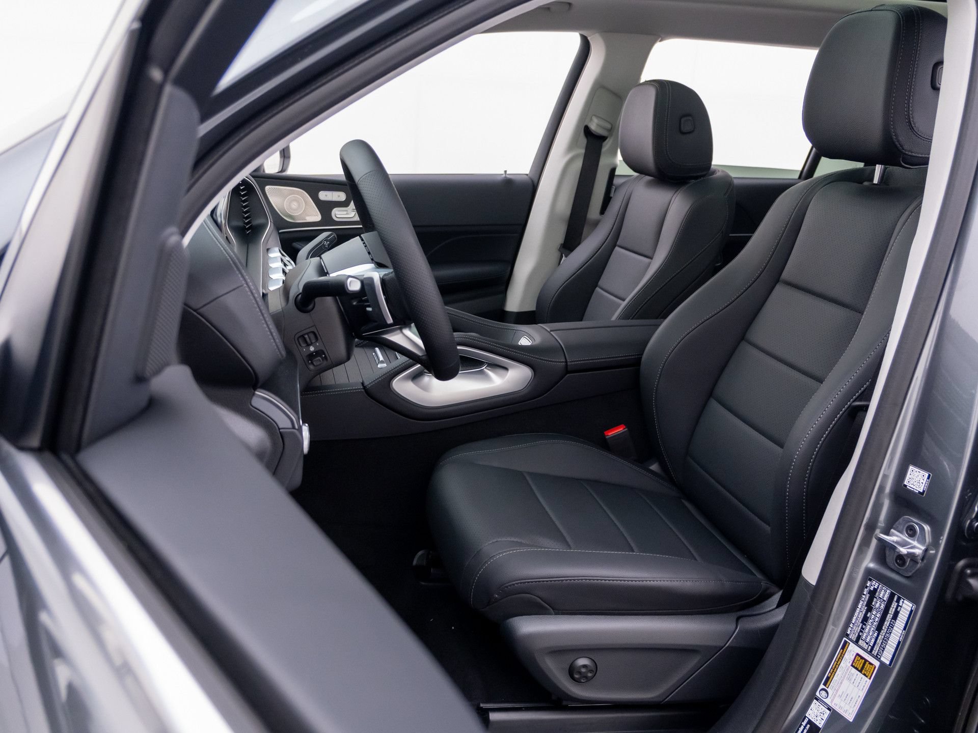New 2026 Mercedes-Benz GLS 450 4MATIC image 17