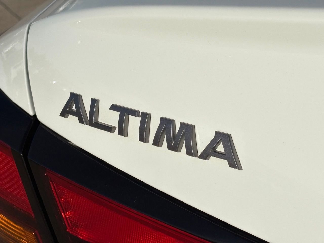 Used 2025 Nissan Altima 2.5 S image 10