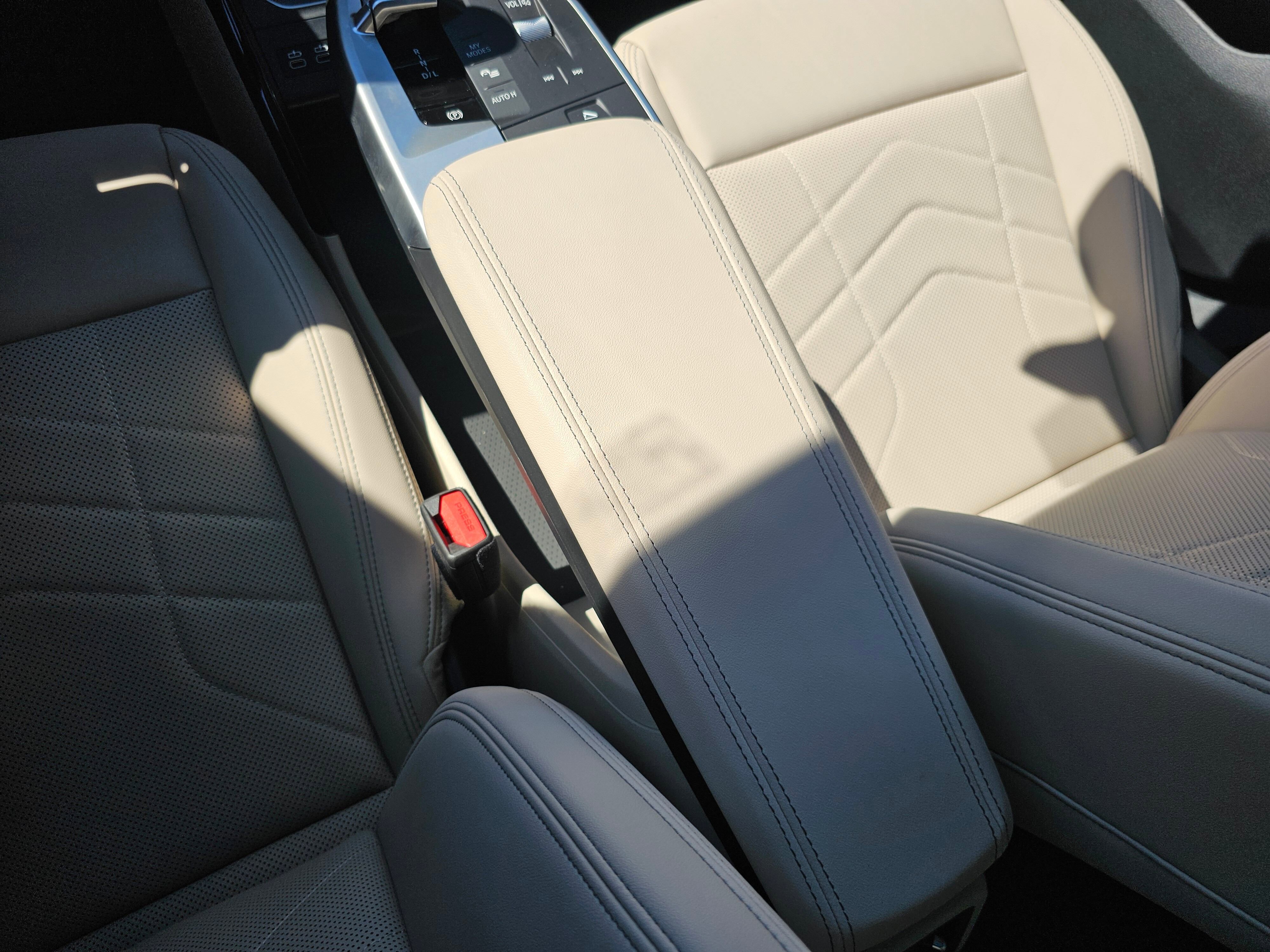 New 2025 BMW X1 xDrive28i w/ Convenience Package image 23