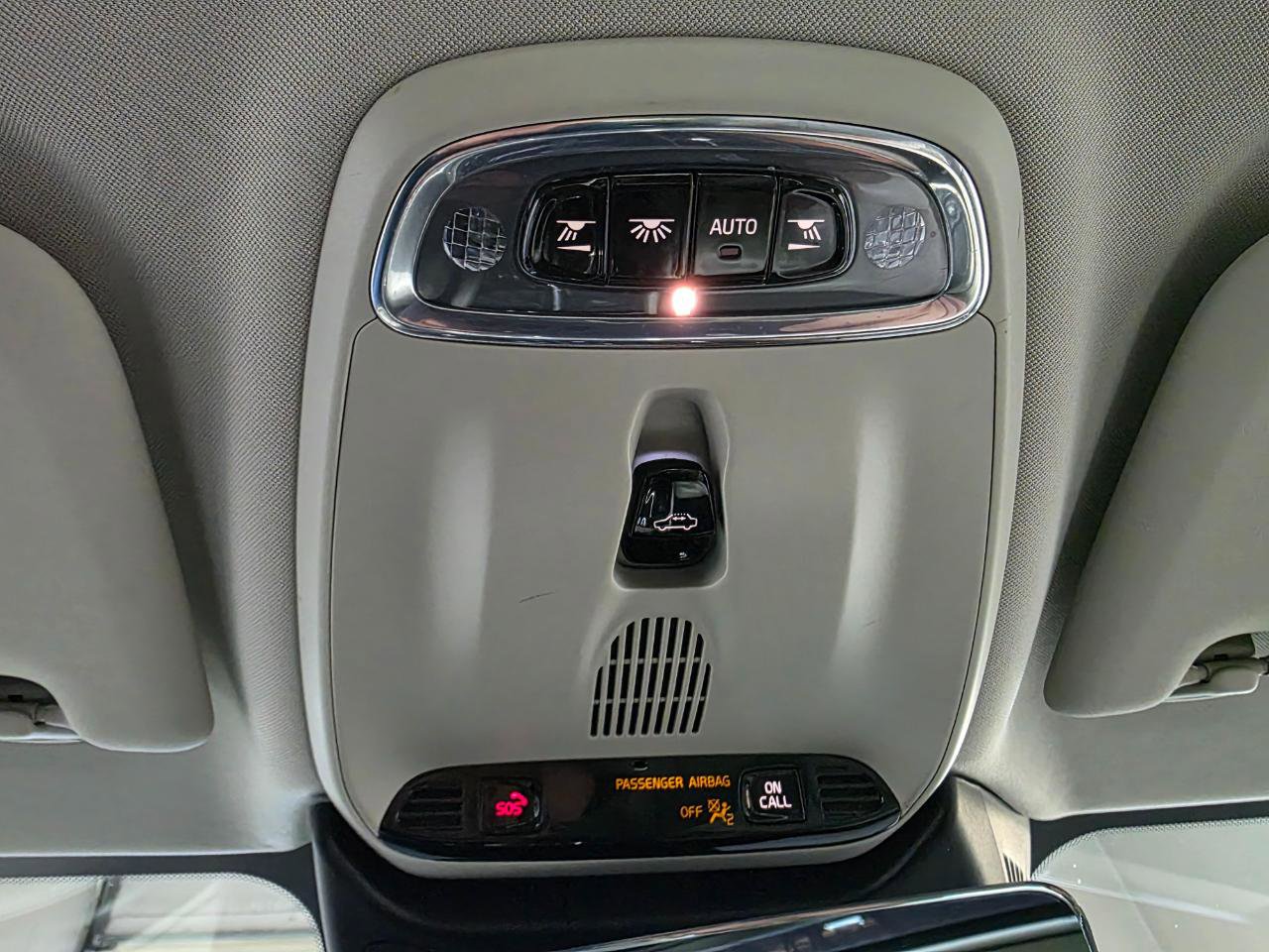 Used 2021 Volvo S60 T5 Momentum w/ Premium Package image 38