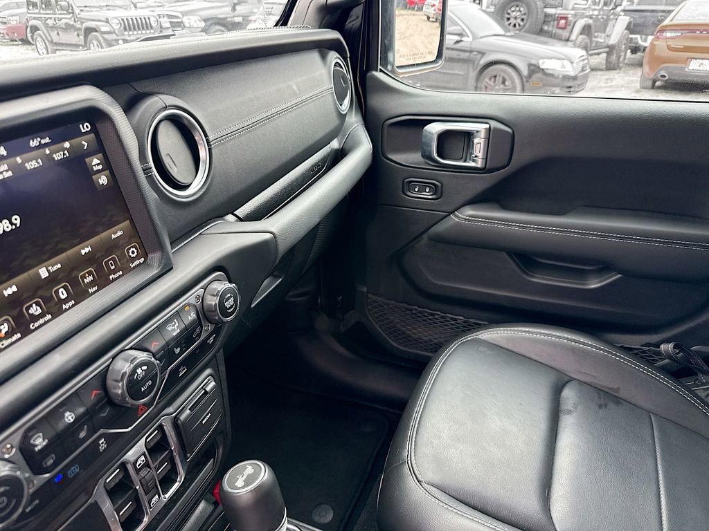 Used 2023 Jeep Wrangler Unlimited Sahara w/ Cold Weather Group image 26