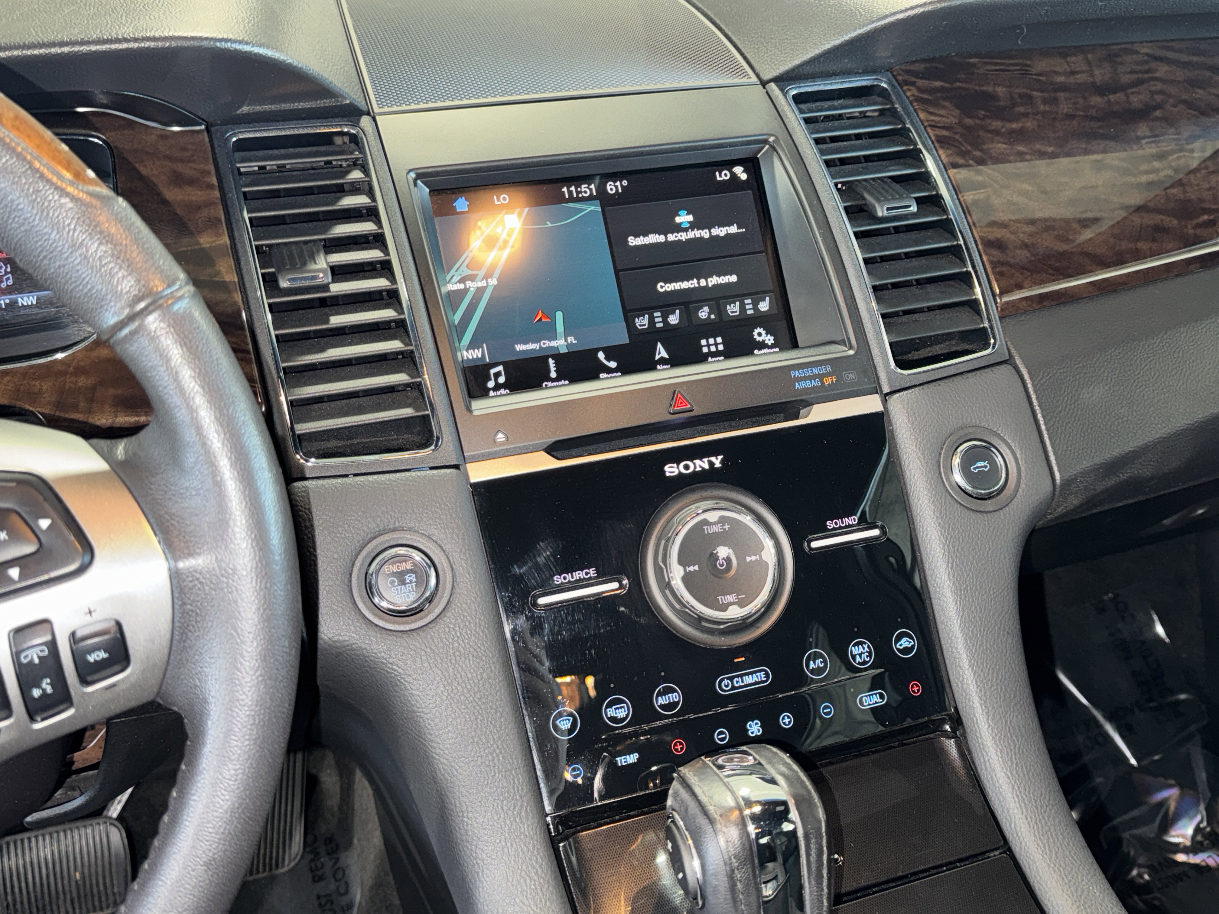 Used 2018 Ford Taurus Limited image 25