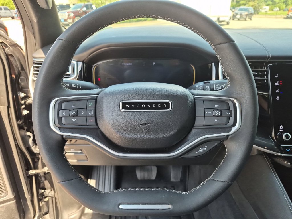 Used 2024 Jeep Wagoneer 4WD w/ Rear Seat Video Group 1 image 14