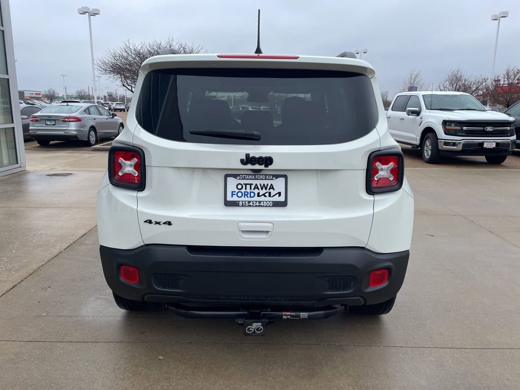 Used 2023 Jeep Renegade Altitude w/ Sun/Sound Group AWD/4WD image 6