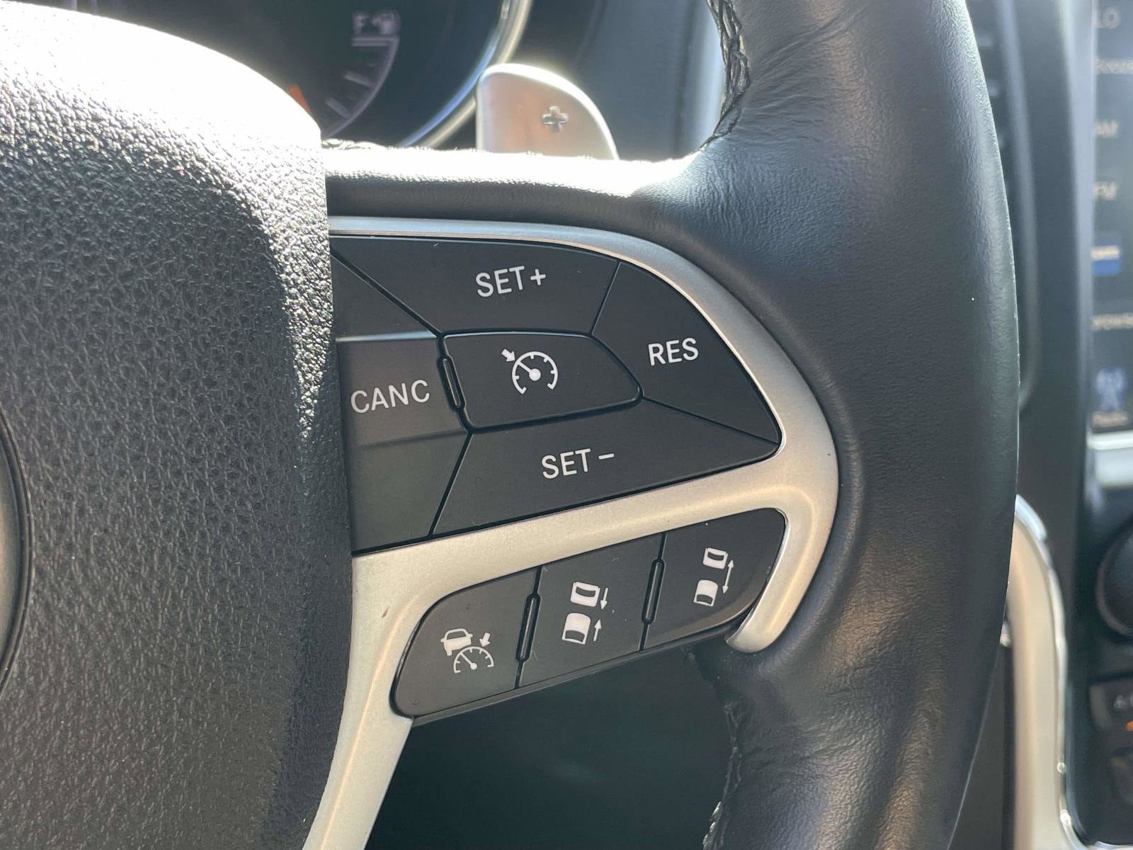Used 2015 Jeep Grand Cherokee High Altitude RWD image 23