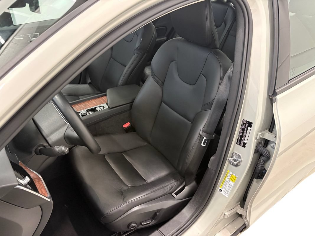 Used 2021 Volvo S60 T6 Momentum AWD/4WD image 11
