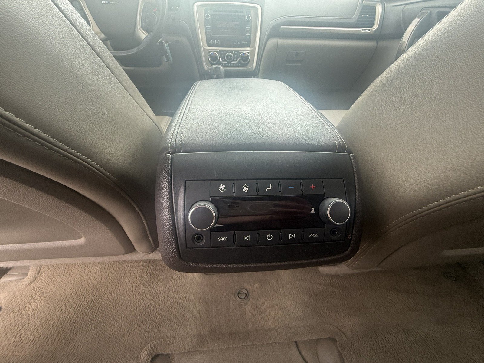 Used 2016 GMC Acadia Denali FWD image 25