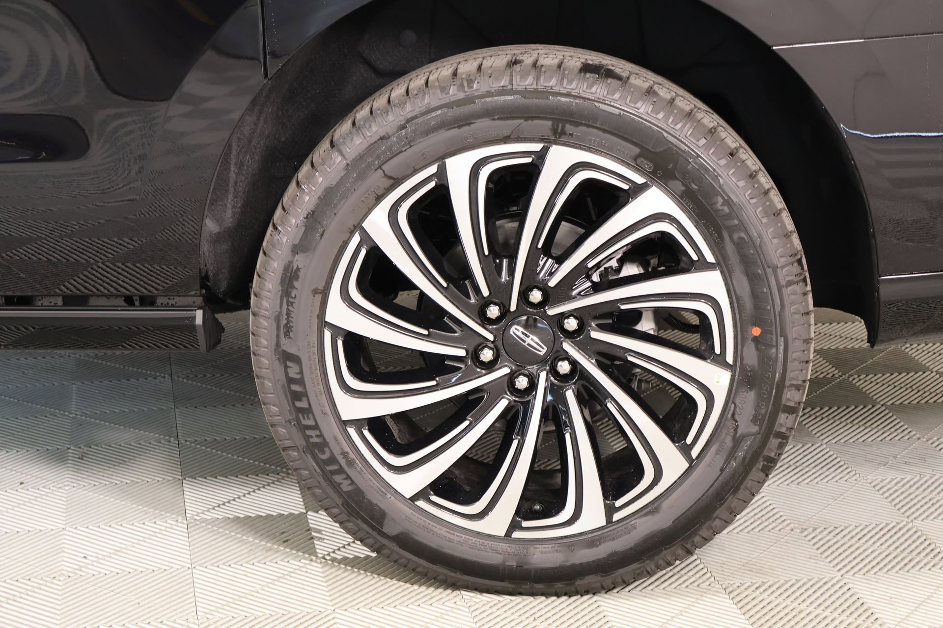 New 2026 Lincoln Navigator L Black Label AWD/4WD image 25