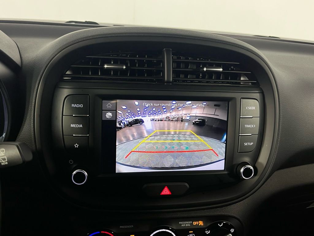 Used 2025 Kia Soul LX image 18