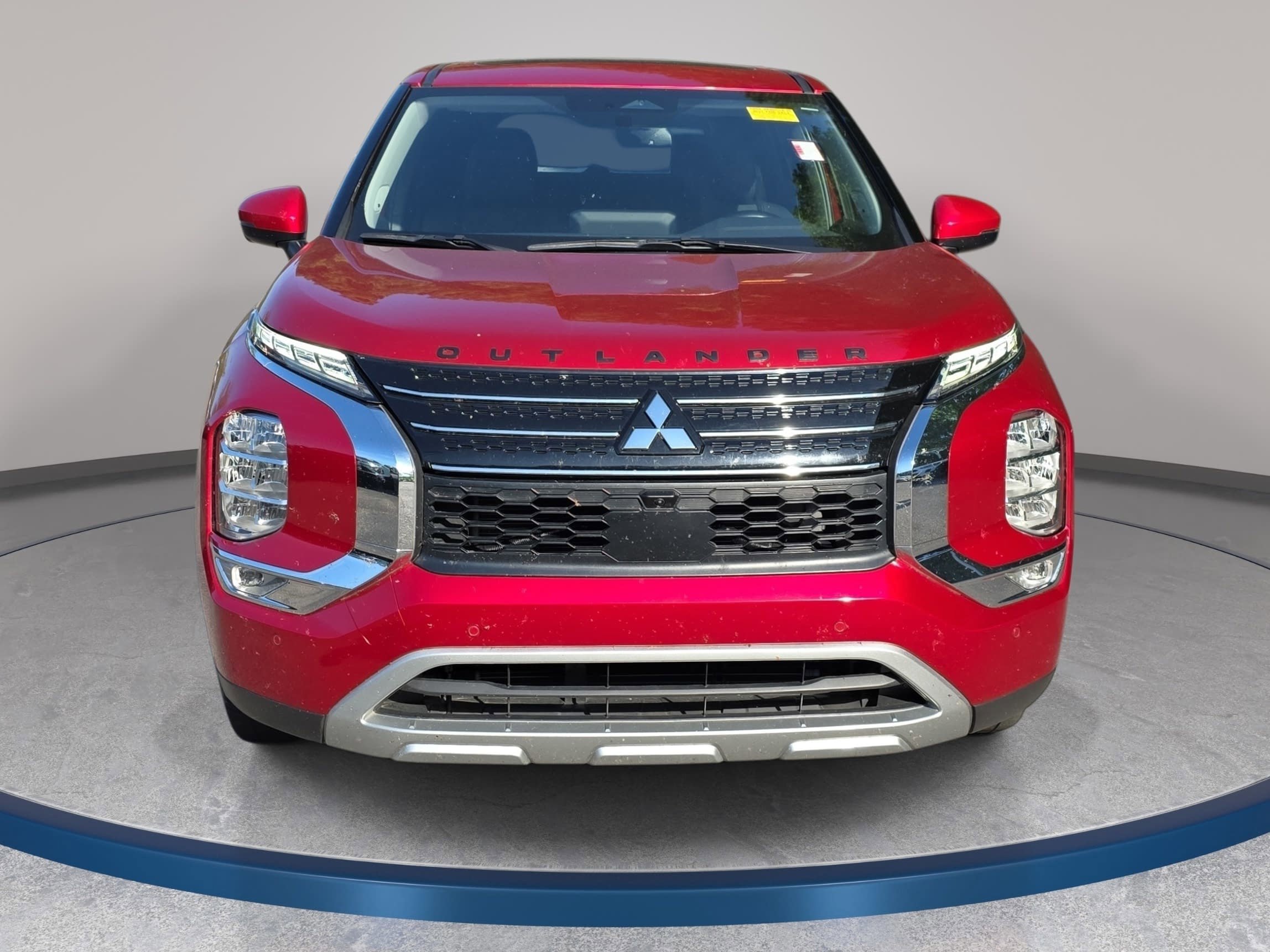 Used 2023 Mitsubishi Outlander SE image 4