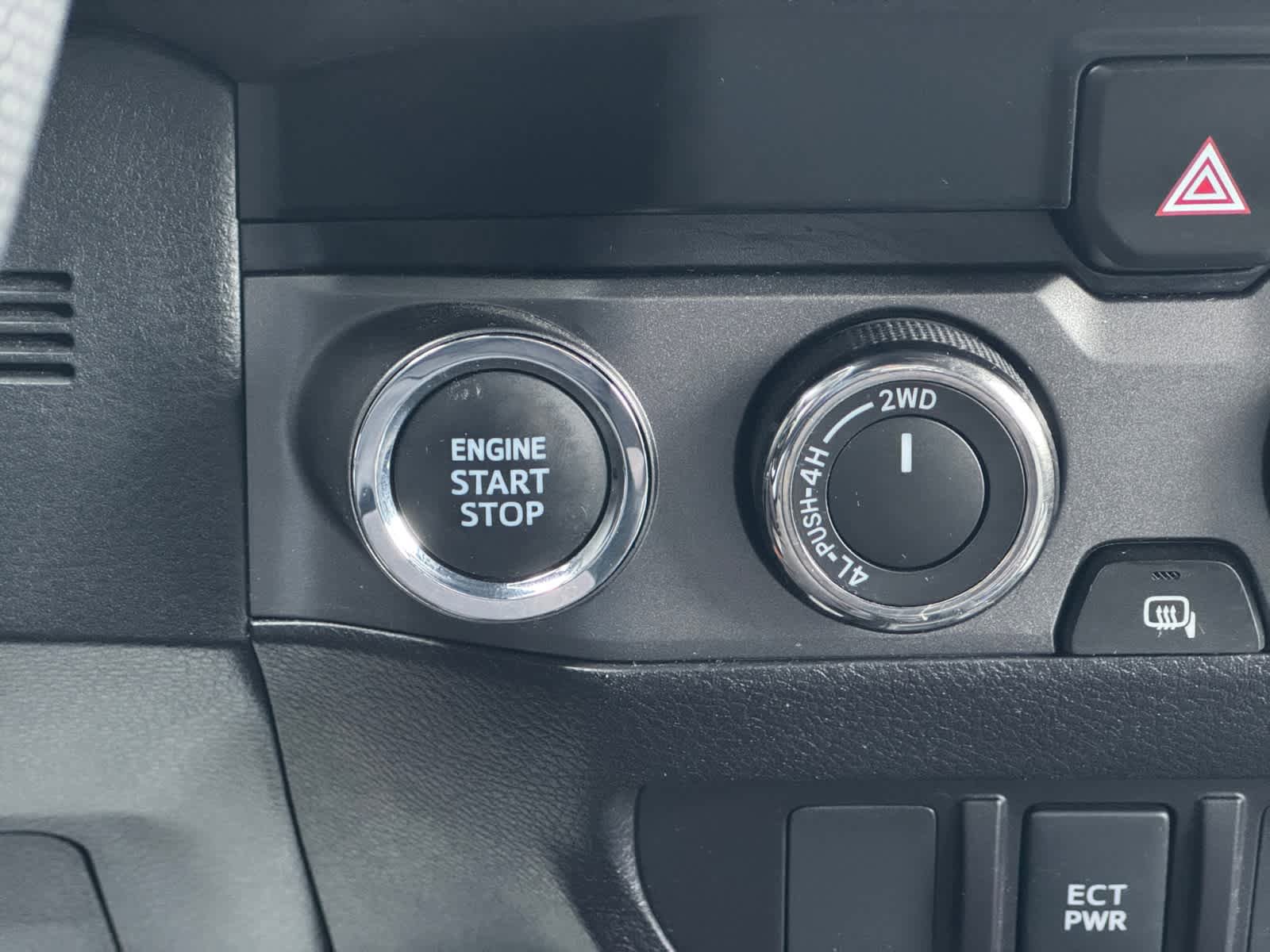 Used 2022 Toyota Tacoma TRD Sport AWD/4WD image 5