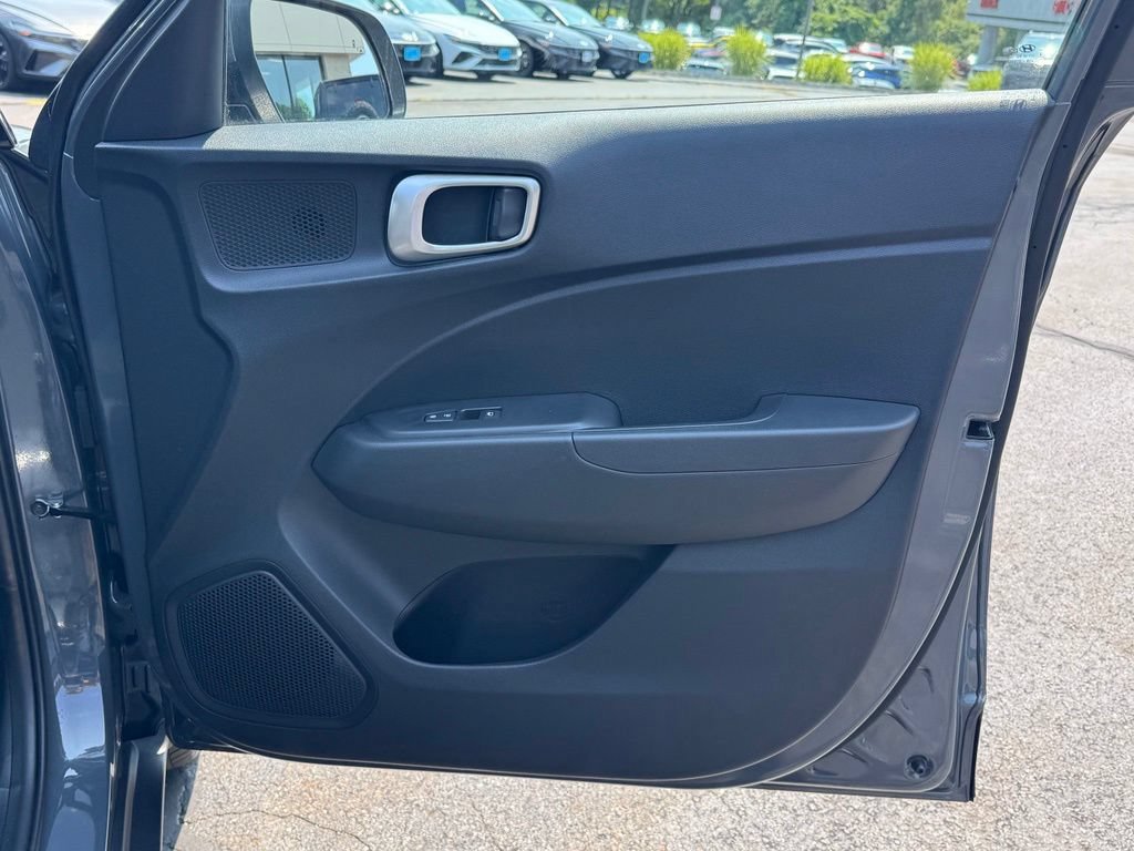 Certified 2026 Hyundai Venue SEL FWD image 28