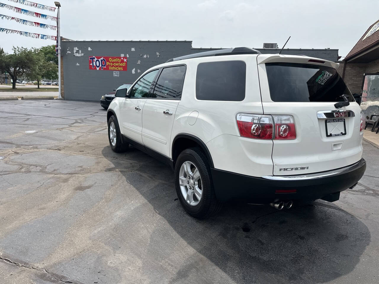 Used 2012 GMC Acadia SL w/ Preferred Package FWD image 9