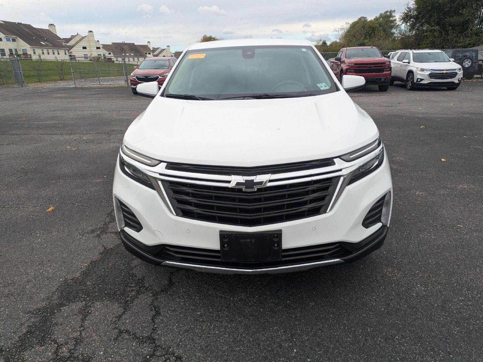 Used 2024 Chevrolet Equinox LT w/ LPO, Floor Liner Package AWD/4WD image 2