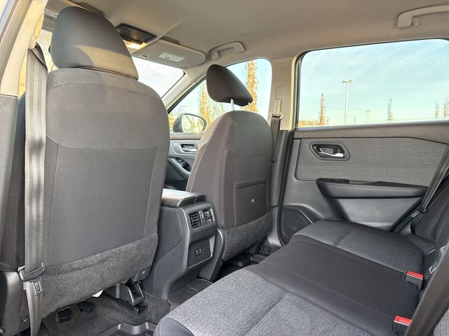 Used 2023 Nissan Rogue SV image 13