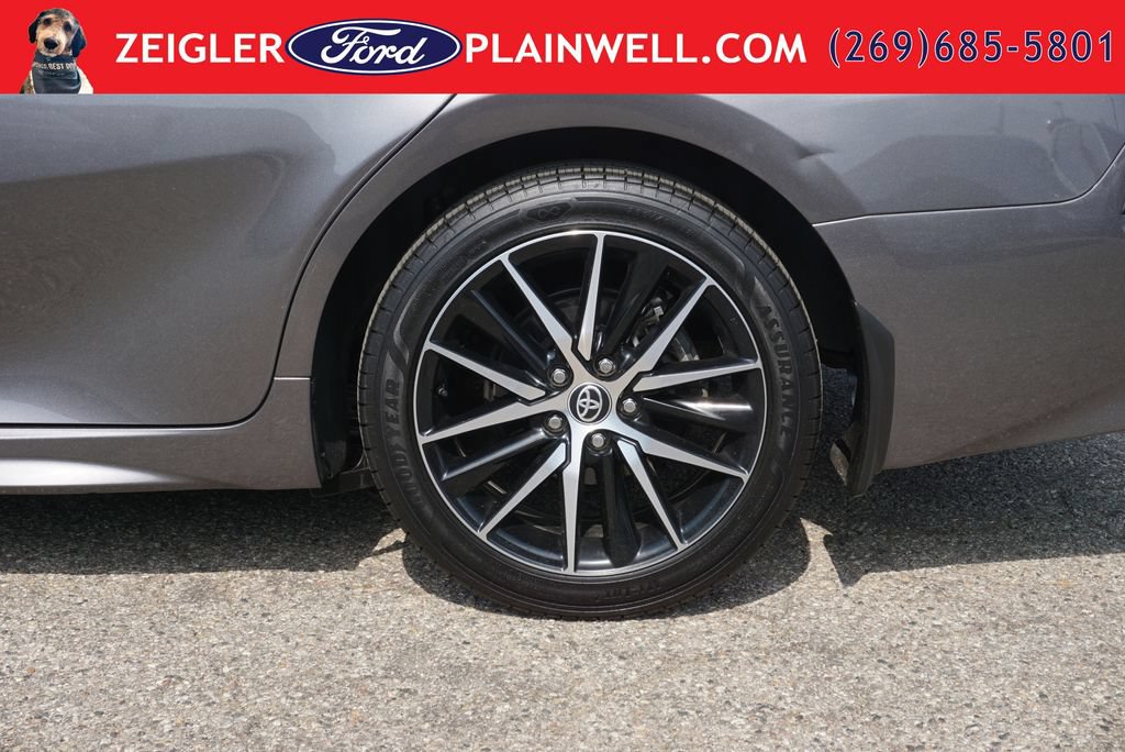 Used 2022 Toyota Camry SE w/ Cold Weather Package AWD/4WD image 9