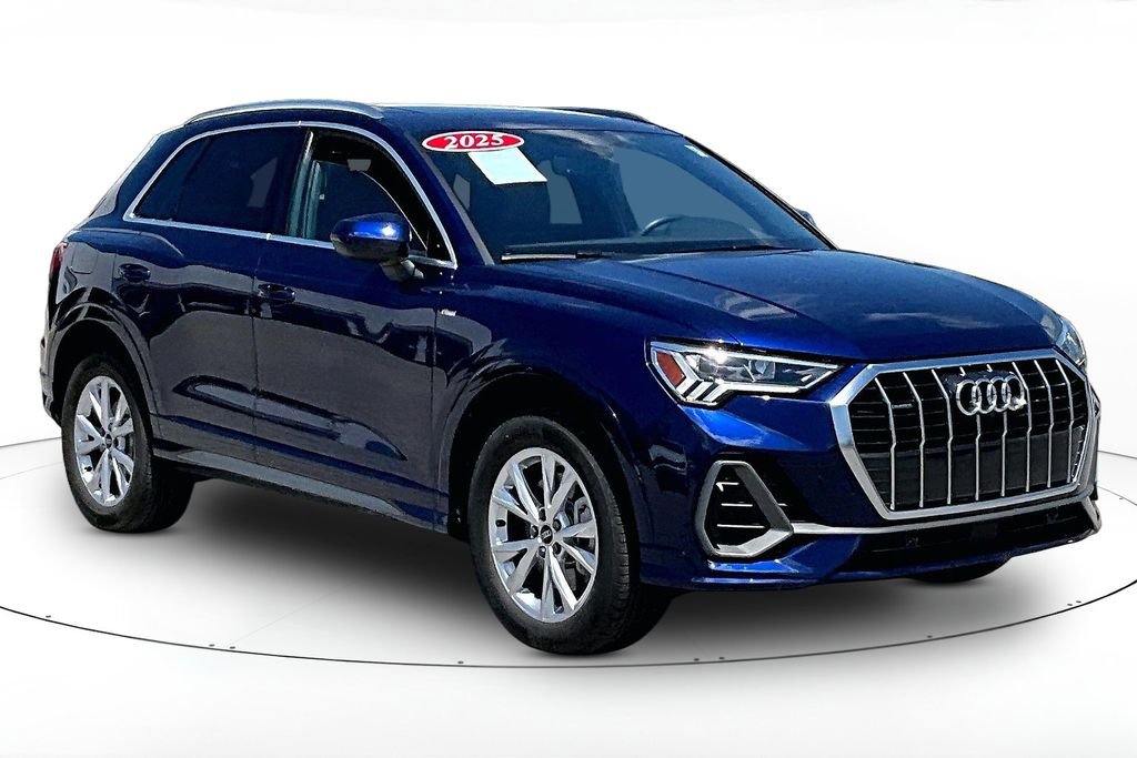 Certified 2025 Audi Q3 2.0T Premium Plus w/ Premium Plus Package AWD/4WD image 1