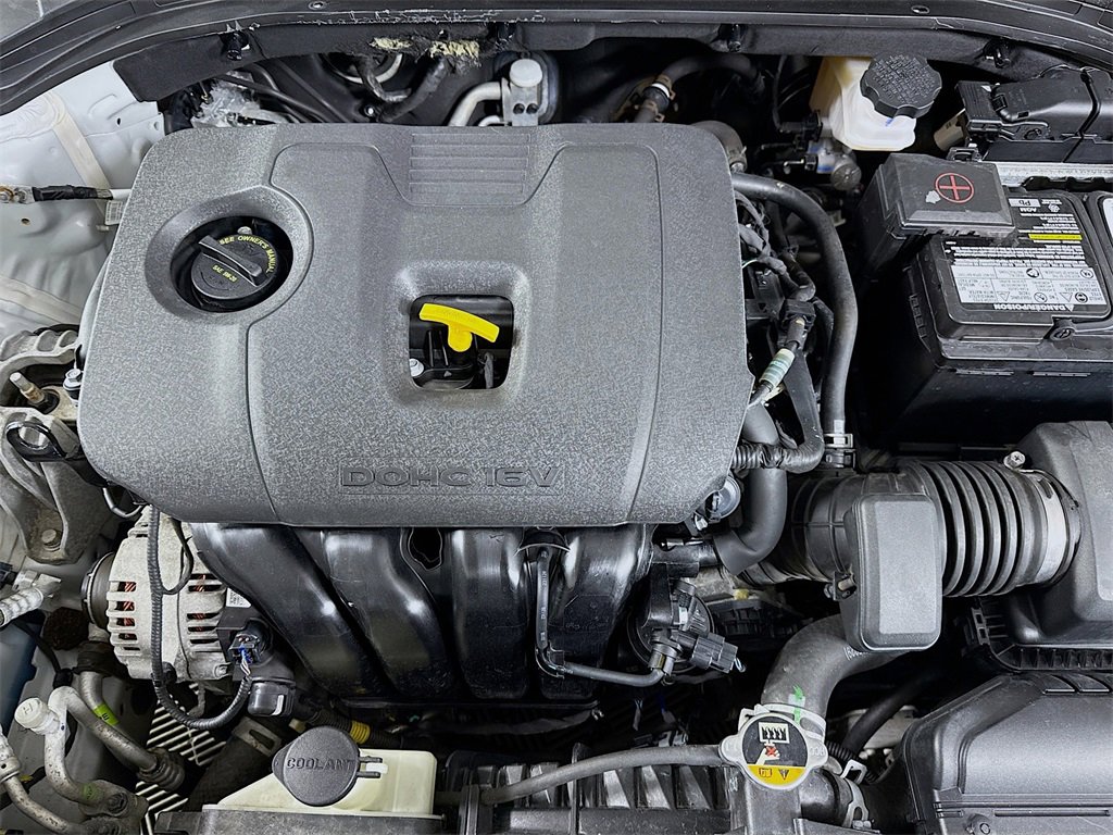 Used 2019 Hyundai Elantra SE image 30