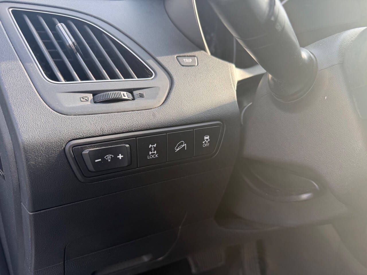 Used 2011 Hyundai Tucson GLS AWD/4WD image 24