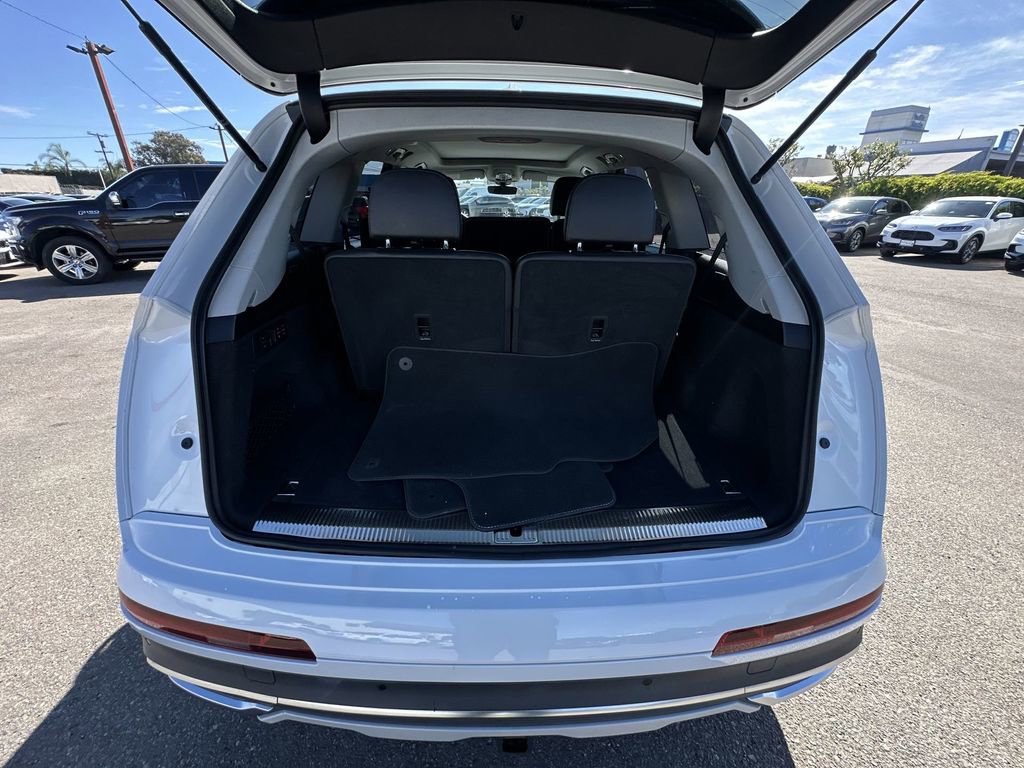 Used 2023 Audi Q7 3.0T Prestige image 33