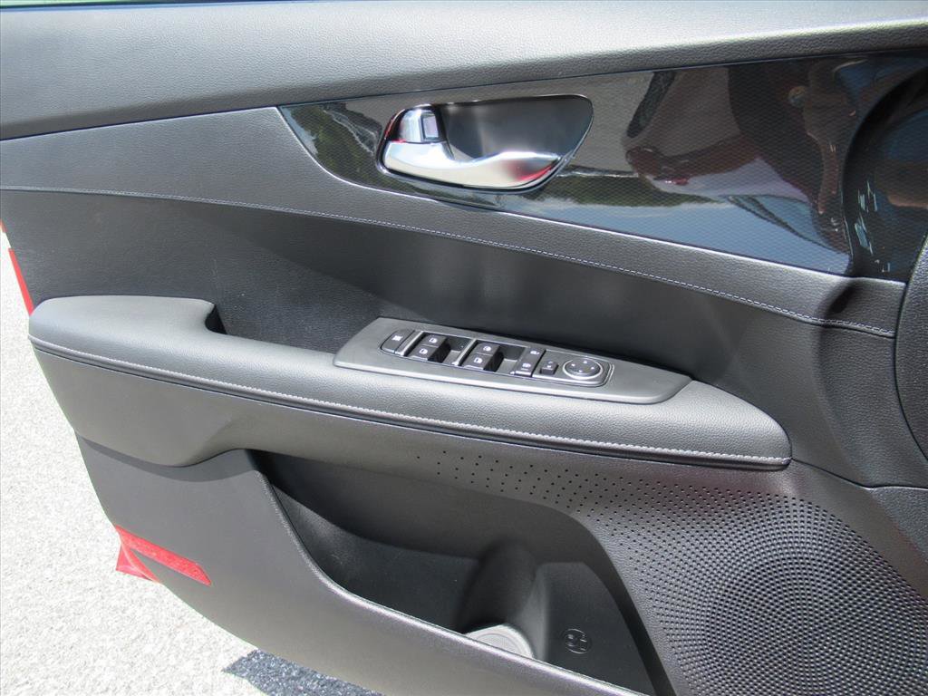 Used 2024 Kia Forte GT-Line FWD image 18