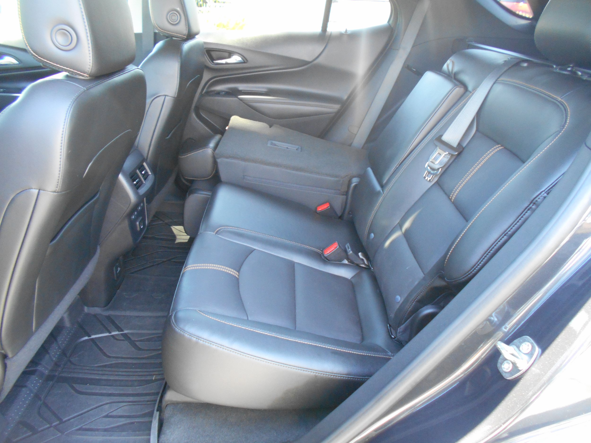 Used 2022 Chevrolet Equinox Premier AWD/4WD image 13