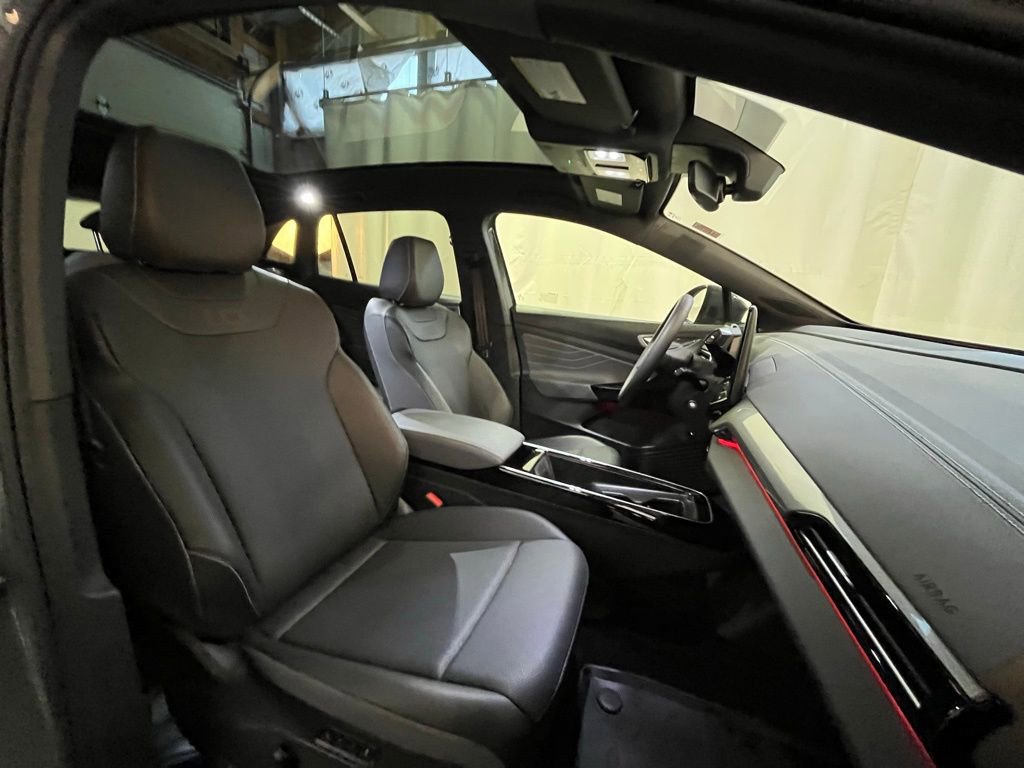 Used 2023 Volkswagen ID.4 Pro S Plus image 12