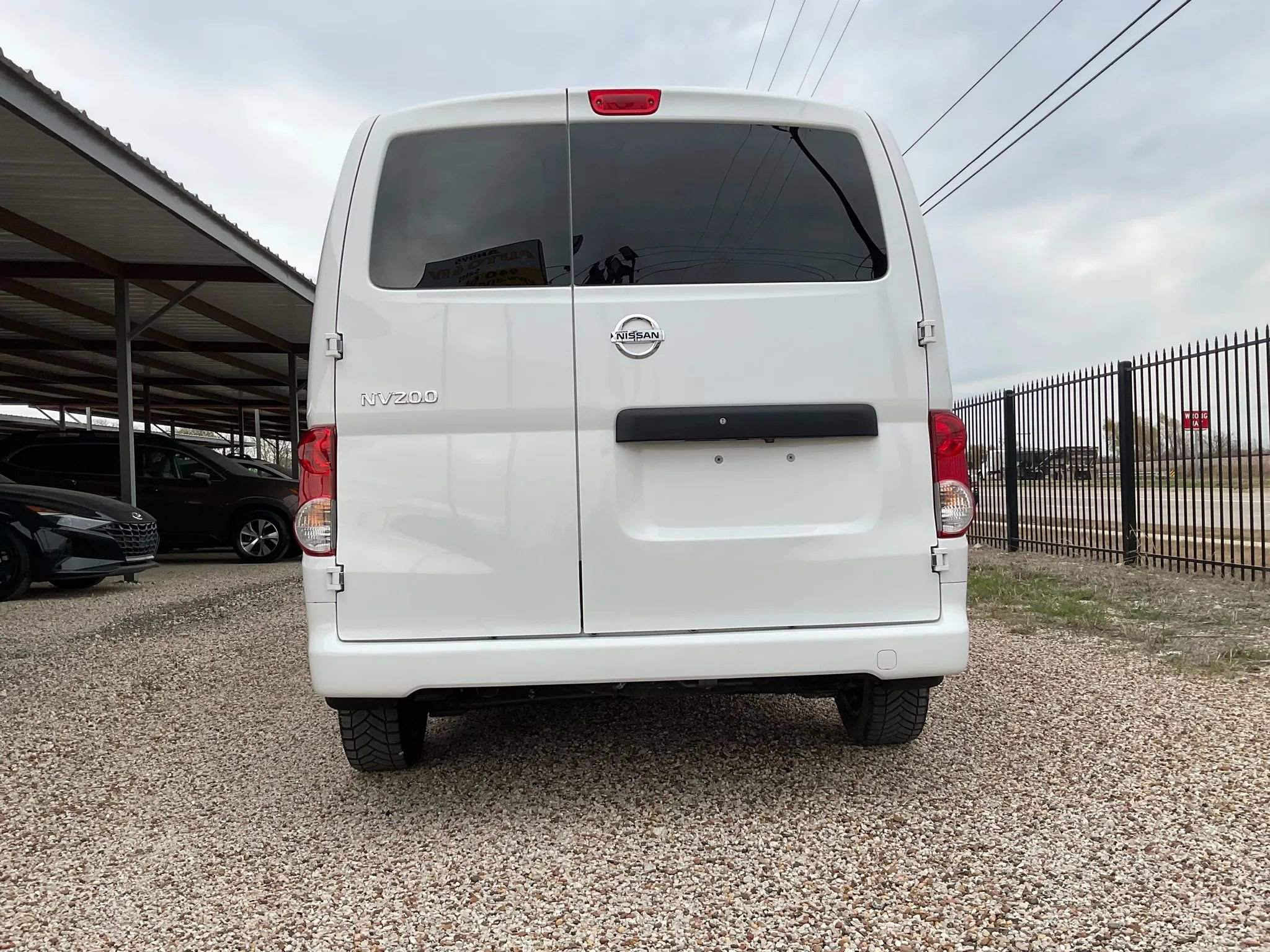 Used 2020 Nissan NV200 S w/ Sliding Glass Door Package image 10