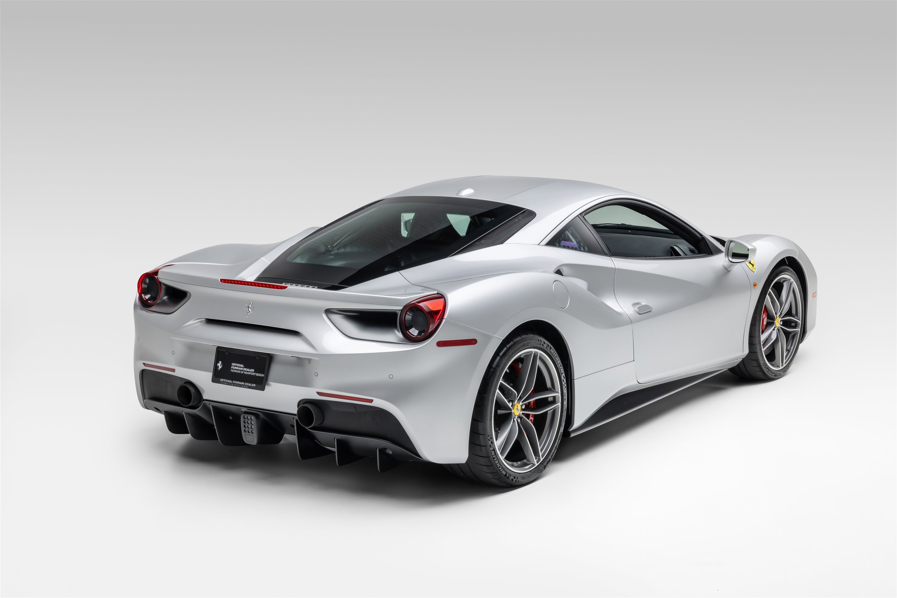 Certified 2018 Ferrari 488 GTB RWD image 10