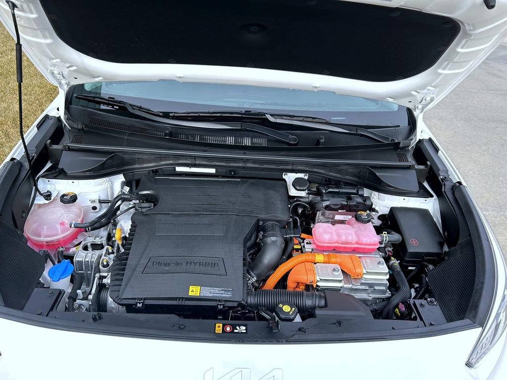 Used 2022 Kia Niro LXS image 25