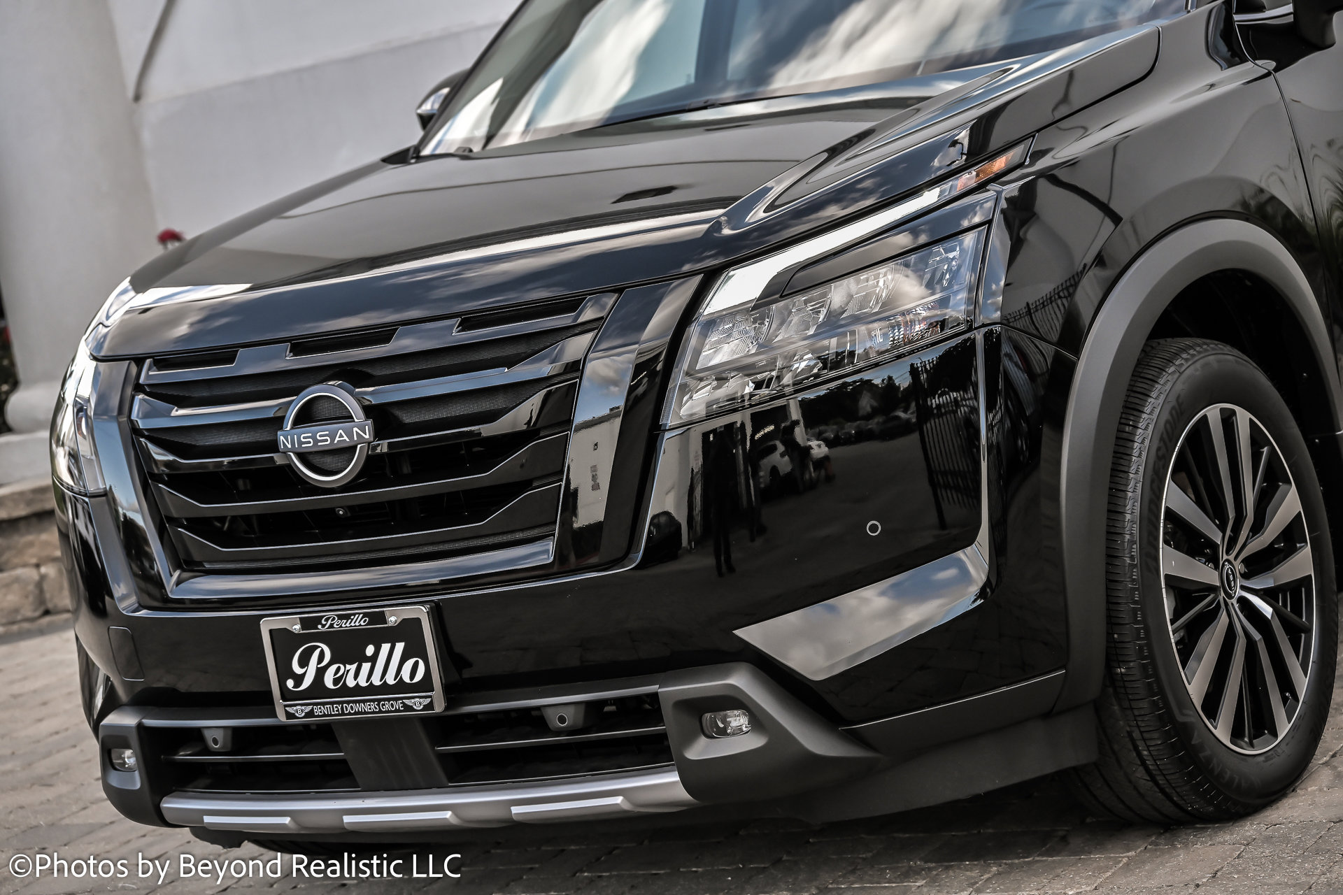 Used 2025 Nissan Pathfinder Platinum image 11
