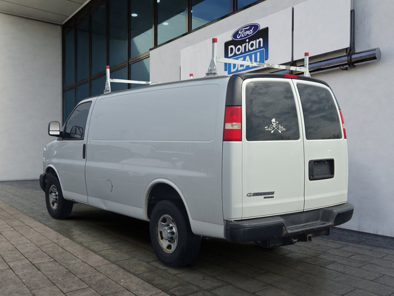 Used 2015 Chevrolet Express 2500 RWD video 2