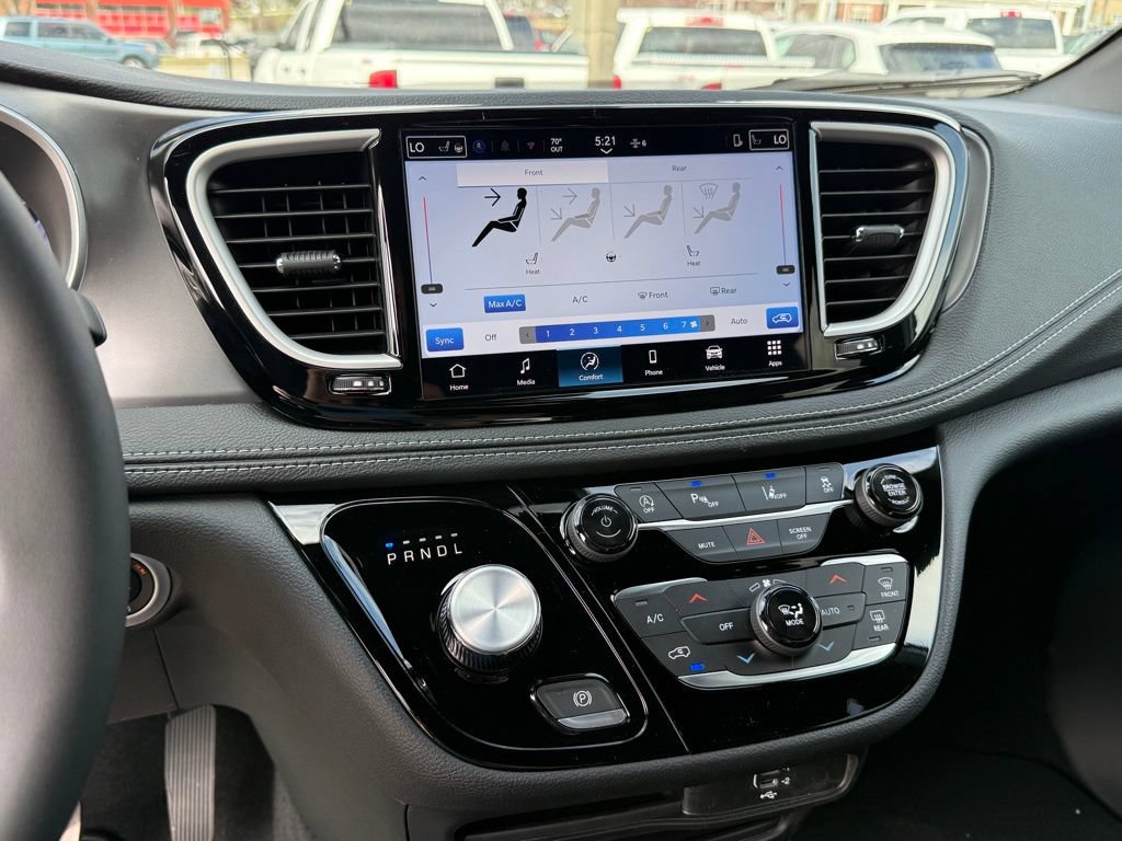 New 2026 Chrysler Pacifica Select FWD image 19