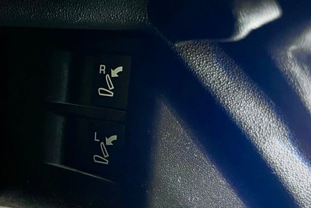 Used 2019 Land Rover Discovery Sport SE AWD/4WD image 6