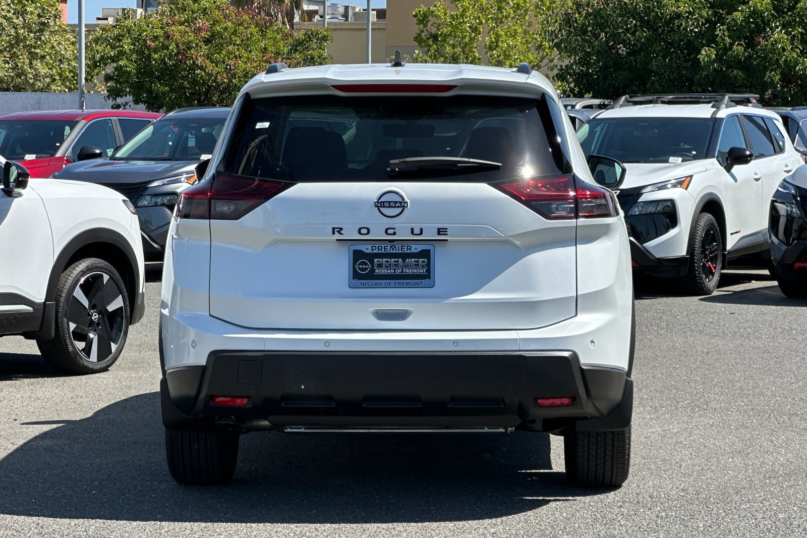 New 2026 Nissan Rogue Dark Armor FWD image 5