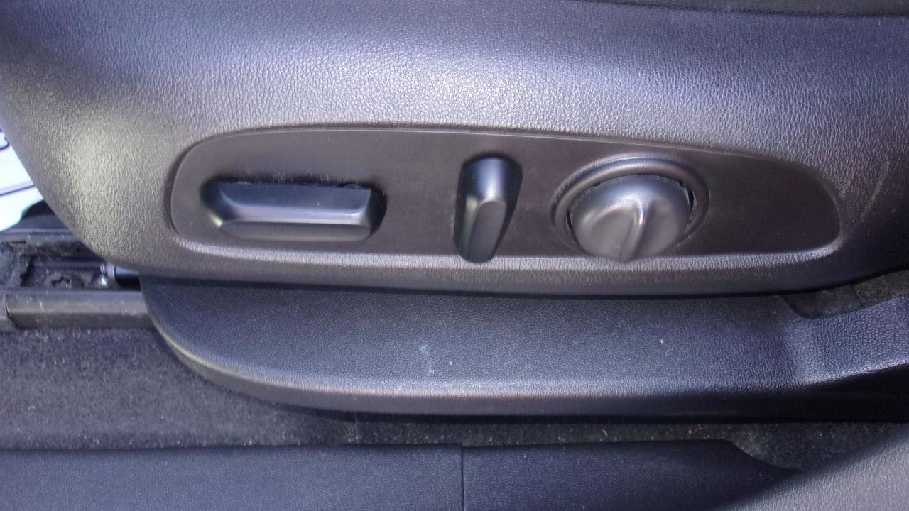 Used 2018 GMC Terrain SLT w/ Preferred Package image 11