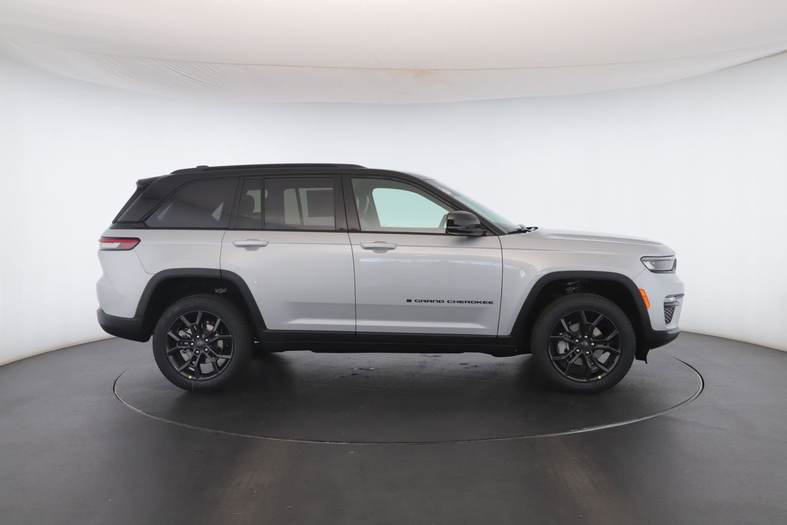 New 2025 Jeep Grand Cherokee Limited image 21