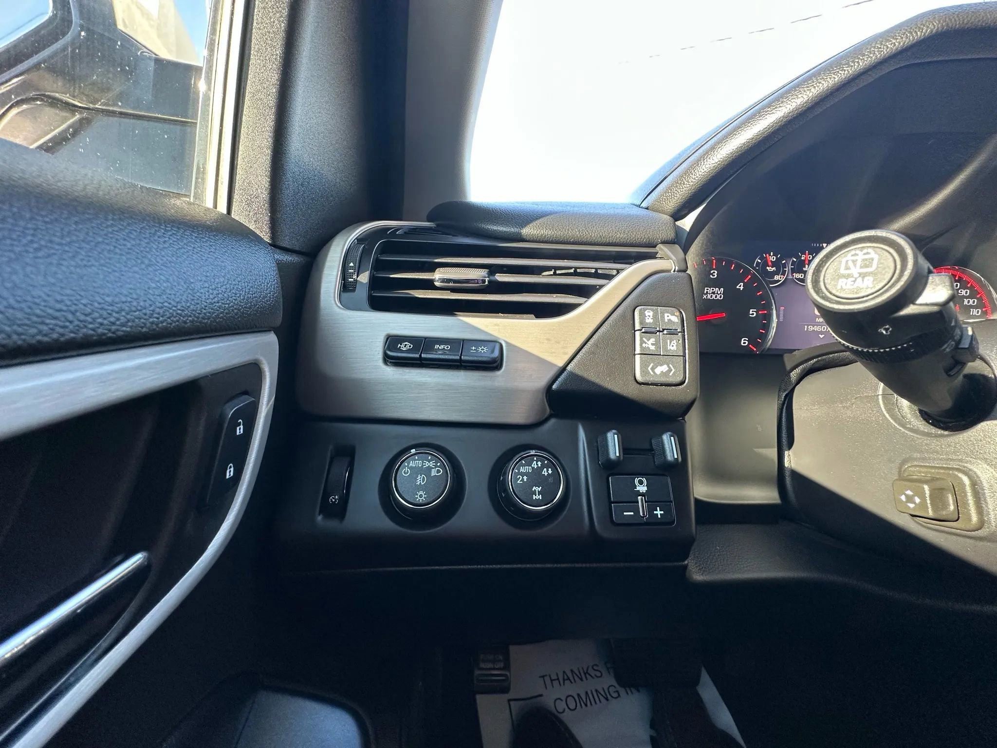 Used 2015 GMC Yukon Denali w/ Premium Package AWD/4WD image 27