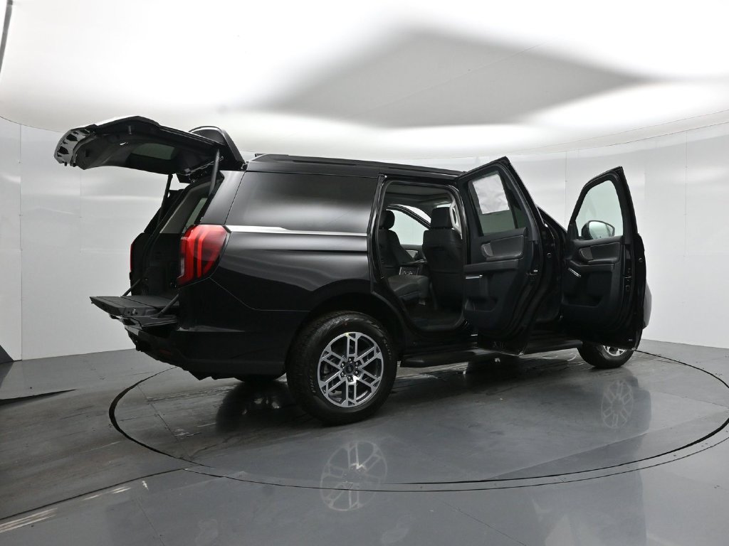 New 2026 Ford Expedition Active AWD/4WD image 5